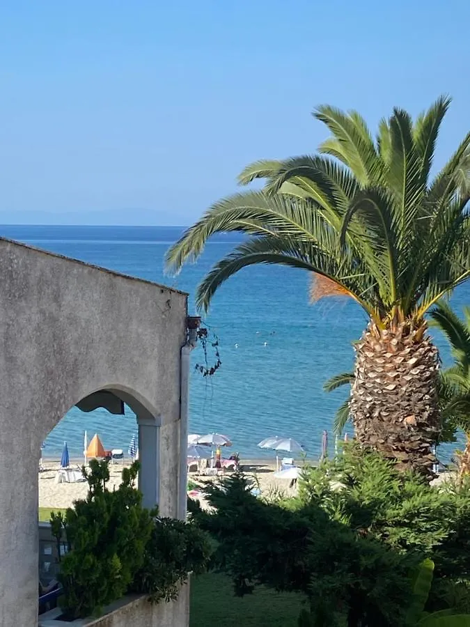 Franki Siviri Beach View Apartmán